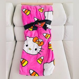 Hello Kitty Throw